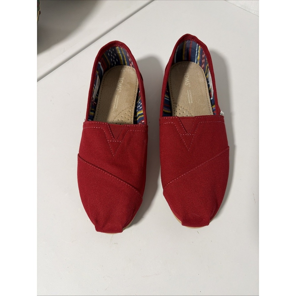 TOMS Original Classic Red Canvas Slip On Flats Womens Size 8